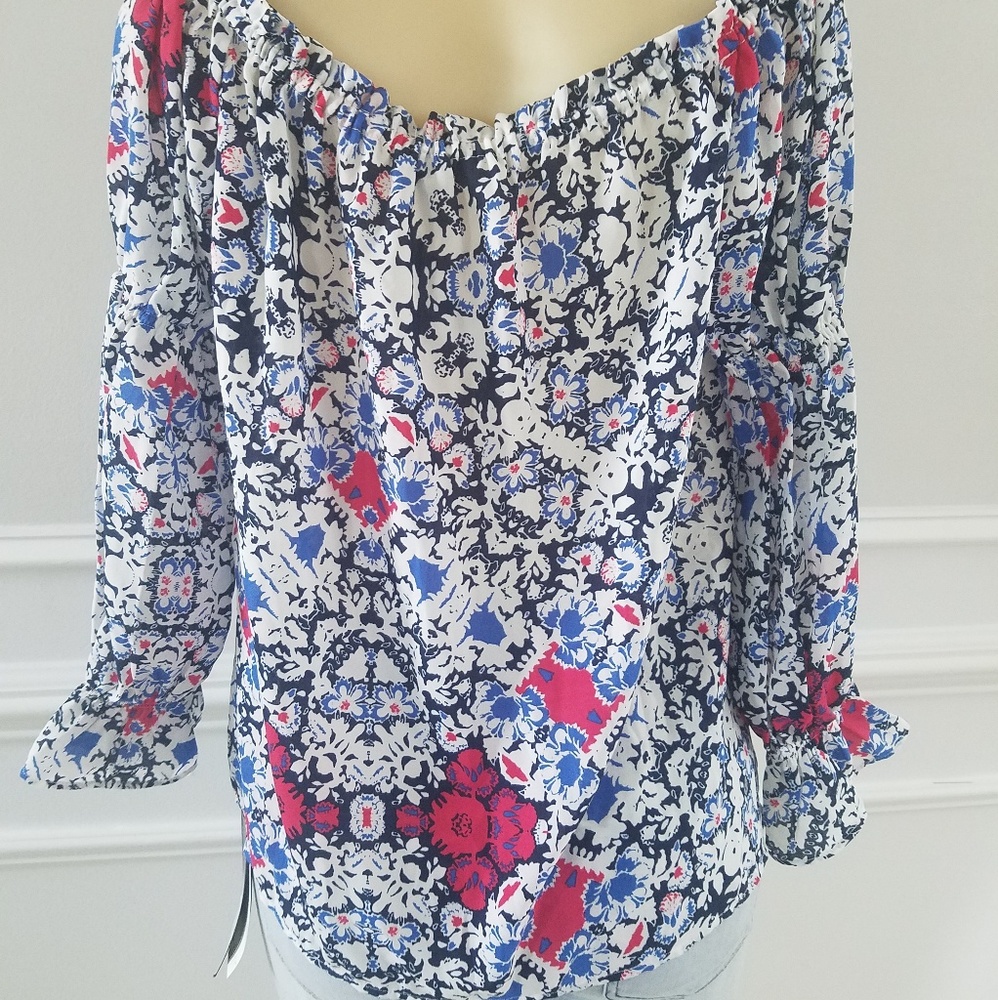 Floral blouse - Picture 2 of 7